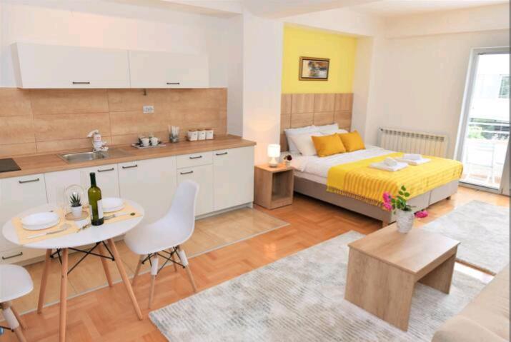 Milica Apartments 斯科普里 外观 照片