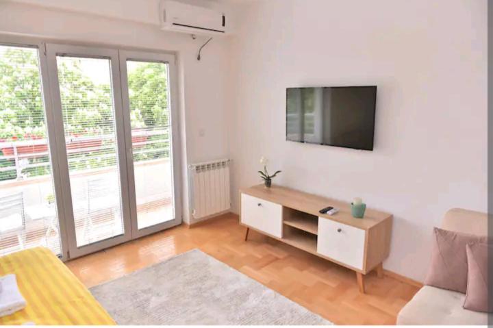 Milica Apartments 斯科普里 外观 照片